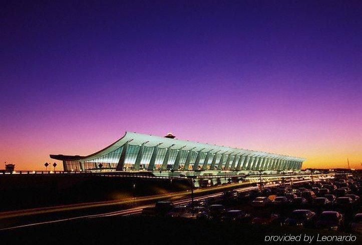 Springhill Suites Dulles Airport Стерлинг Экстерьер фото